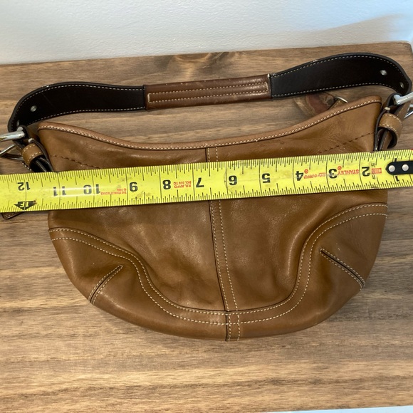 Coach Signature Hobo Bag, brown - Picture 9 of 10